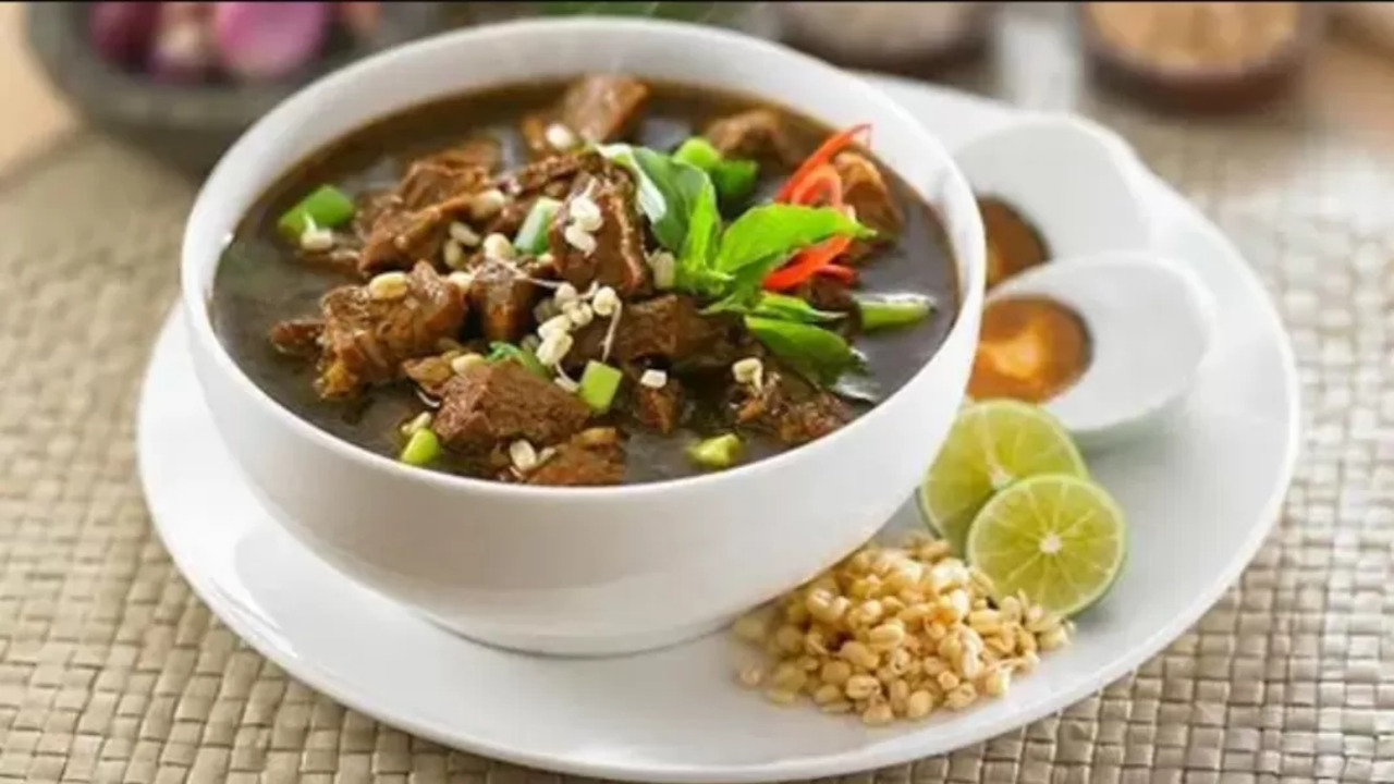 Rawon Setan Surabaya, Kuliner Legendaris yang Selalu Ramai Peminat